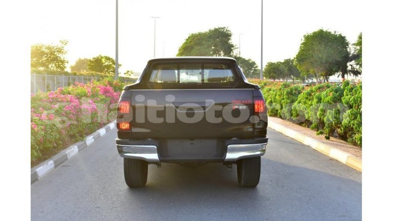 Big with watermark toyota hilux artibonite import dubai 1619