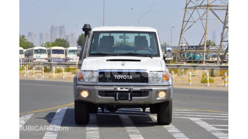 Big with watermark toyota land cruiser artibonite import dubai 1621