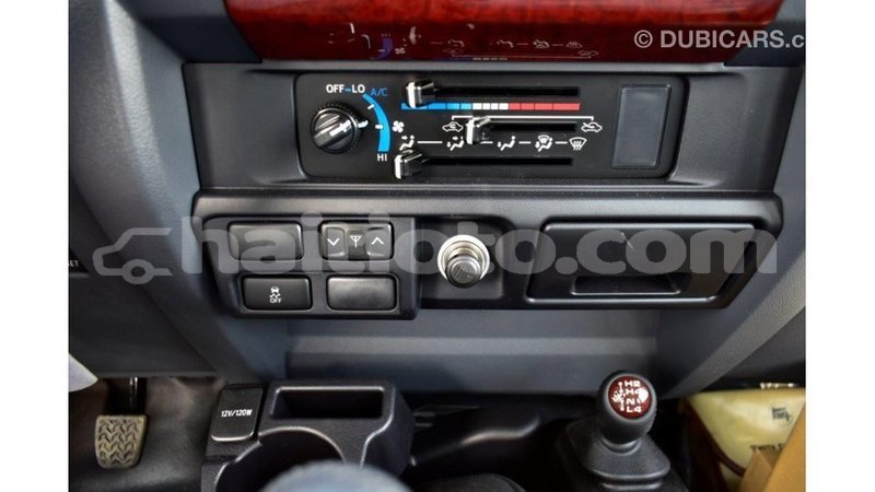 Big with watermark toyota land cruiser artibonite import dubai 1621