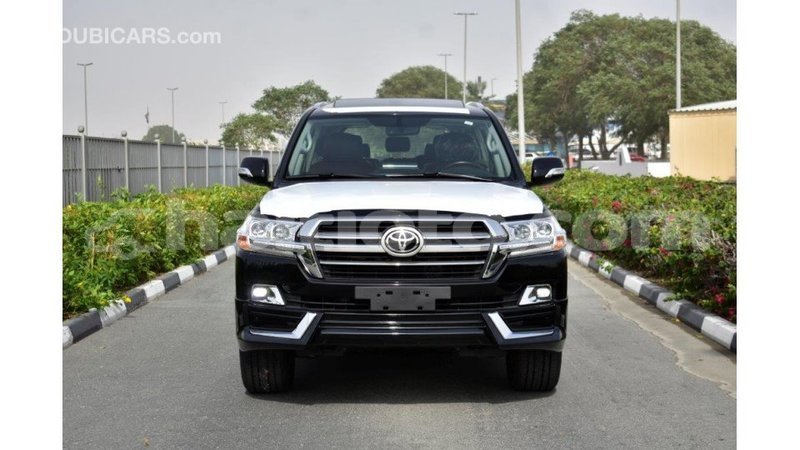 Big with watermark toyota land cruiser artibonite import dubai 1622