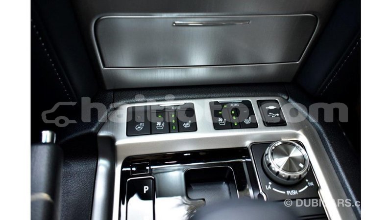 Big with watermark toyota land cruiser artibonite import dubai 1624