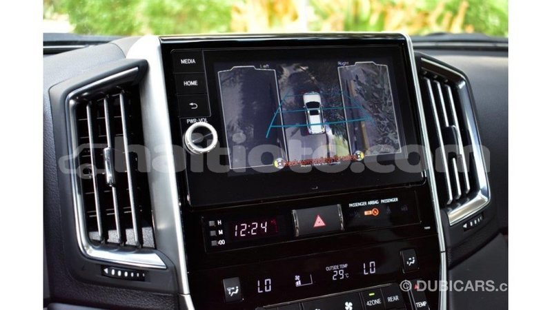 Big with watermark toyota land cruiser artibonite import dubai 1624