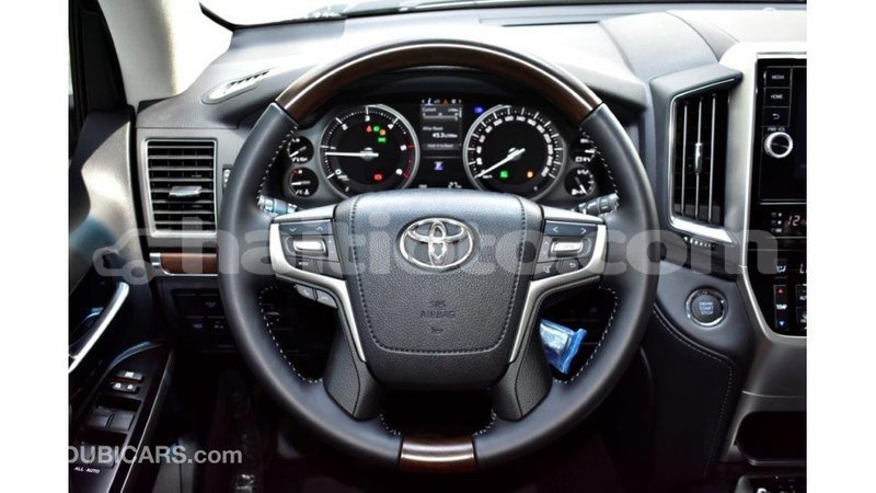Big with watermark toyota land cruiser artibonite import dubai 1624