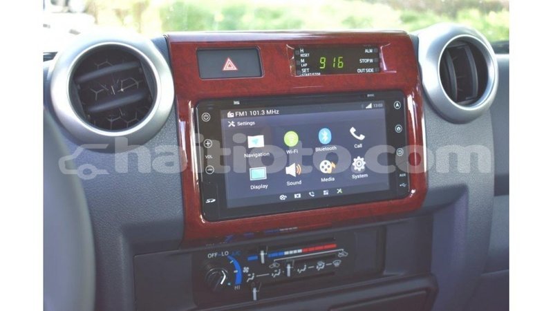 Big with watermark toyota land cruiser artibonite import dubai 1625