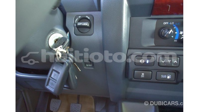 Big with watermark toyota land cruiser artibonite import dubai 1625