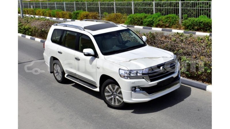 Big with watermark toyota land cruiser artibonite import dubai 1628
