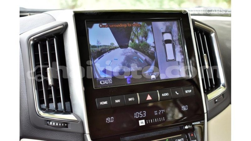 Big with watermark toyota land cruiser artibonite import dubai 1628