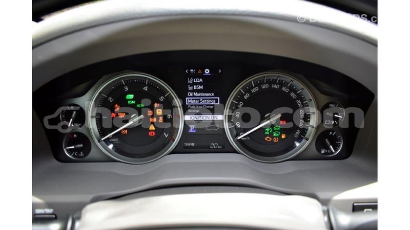 Big with watermark toyota land cruiser artibonite import dubai 1628