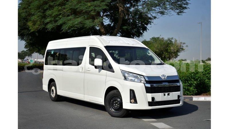Big with watermark toyota hiace artibonite import dubai 1629