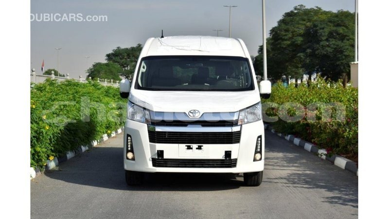 Big with watermark toyota hiace artibonite import dubai 1629