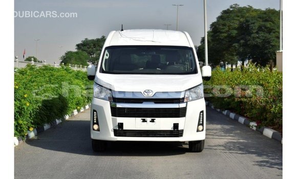 Acheter Import Voiture Toyota Hiace Blanc à Import - Dubai, Artibonite Acheter Import Voiture Toyota Hiace Blanc à Import - Dubai, Artibonite