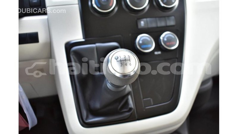 Big with watermark toyota hiace artibonite import dubai 1629