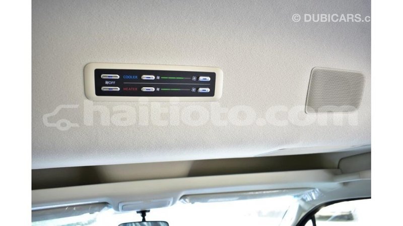 Big with watermark toyota hiace artibonite import dubai 1629