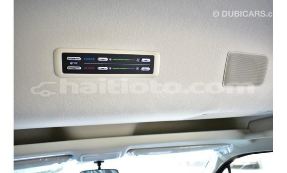 Acheter Import Voiture Toyota Hiace Blanc à Import - Dubai, Artibonite Acheter Import Voiture Toyota Hiace Blanc à Import - Dubai, Artibonite