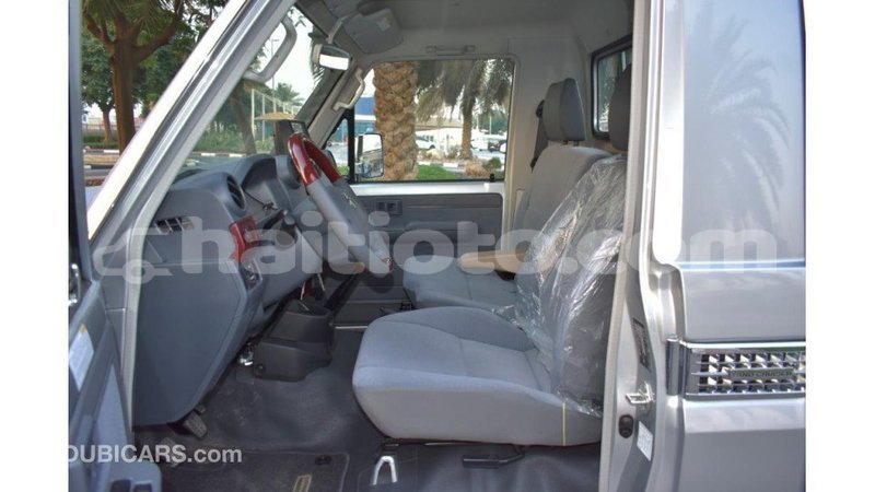 Big with watermark toyota land cruiser artibonite import dubai 1630