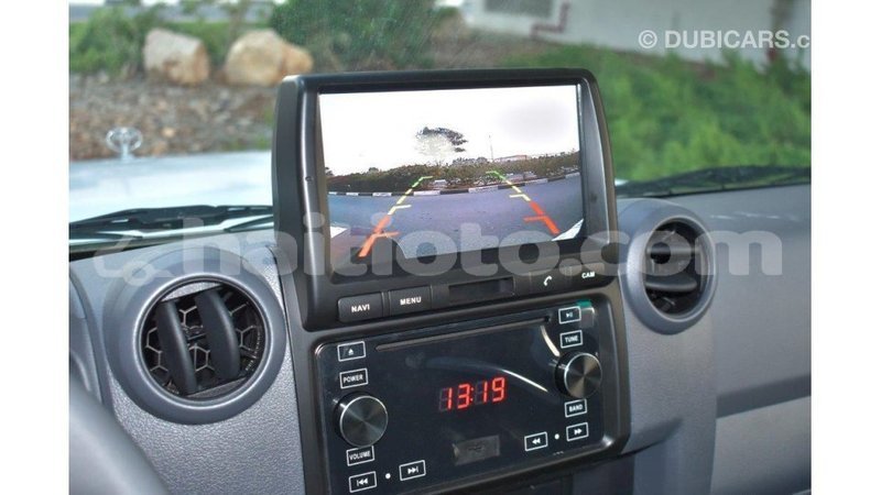 Big with watermark toyota land cruiser artibonite import dubai 1630