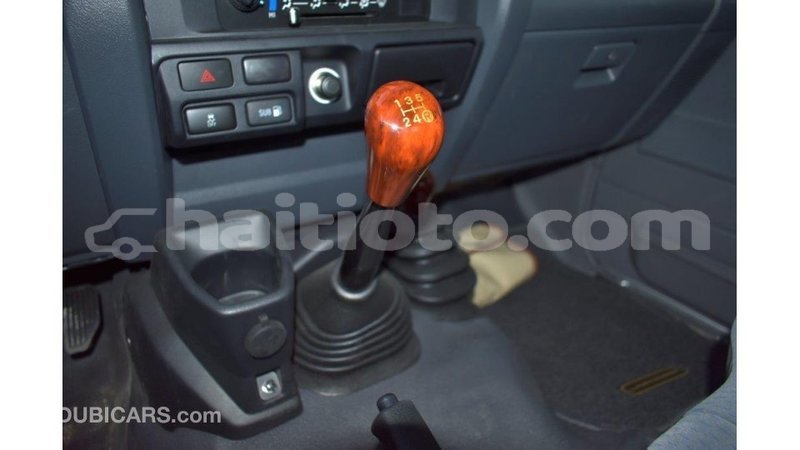 Big with watermark toyota land cruiser artibonite import dubai 1630
