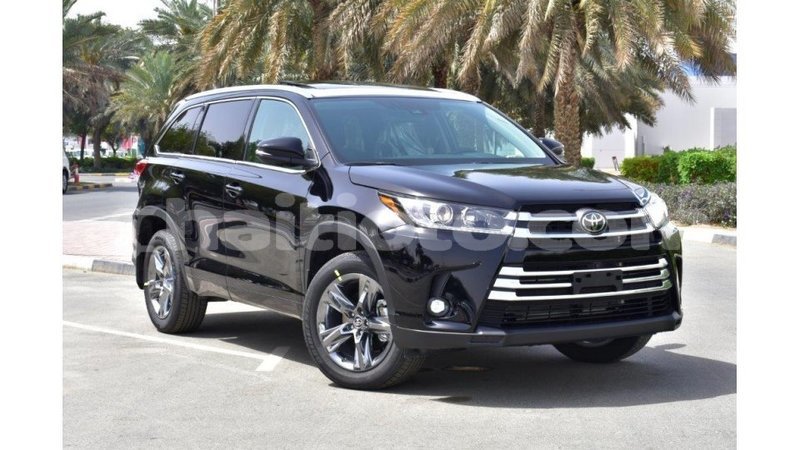 Big with watermark toyota highlander artibonite import dubai 1631