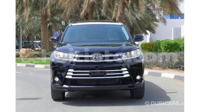 Big with watermark toyota highlander artibonite import dubai 1631