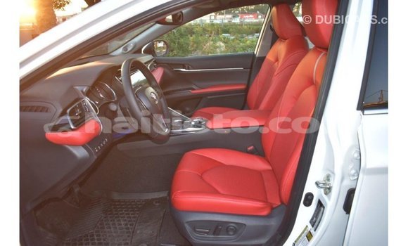 Acheter Import Voiture Toyota Camry Blanc à Import - Dubai, Artibonite Acheter Import Voiture Toyota Camry Blanc à Import - Dubai, Artibonite