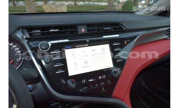 Acheter Import Voiture Toyota Camry Blanc à Import - Dubai, Artibonite Acheter Import Voiture Toyota Camry Blanc à Import - Dubai, Artibonite