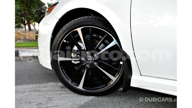 Big with watermark toyota camry artibonite import dubai 1632
