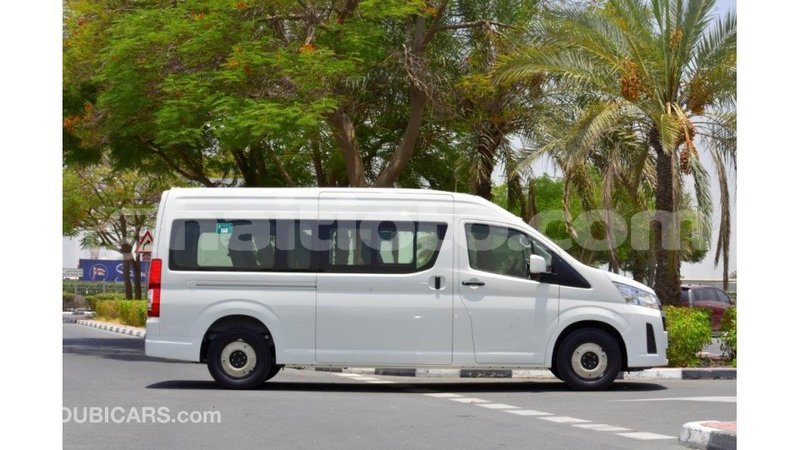 Big with watermark toyota hiace artibonite import dubai 1634