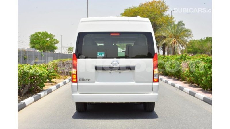 Big with watermark toyota hiace artibonite import dubai 1634