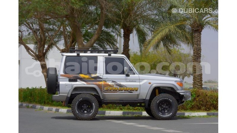 Big with watermark toyota land cruiser artibonite import dubai 1635
