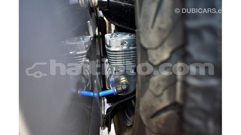 Big with watermark toyota land cruiser artibonite import dubai 1635