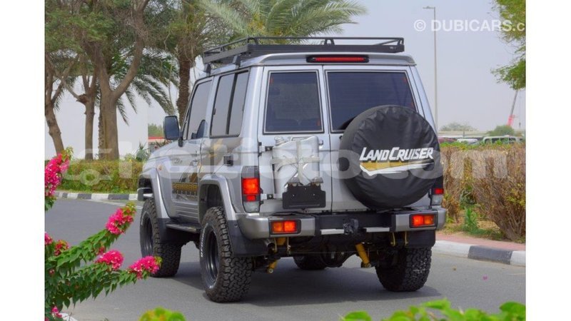 Big with watermark toyota land cruiser artibonite import dubai 1635