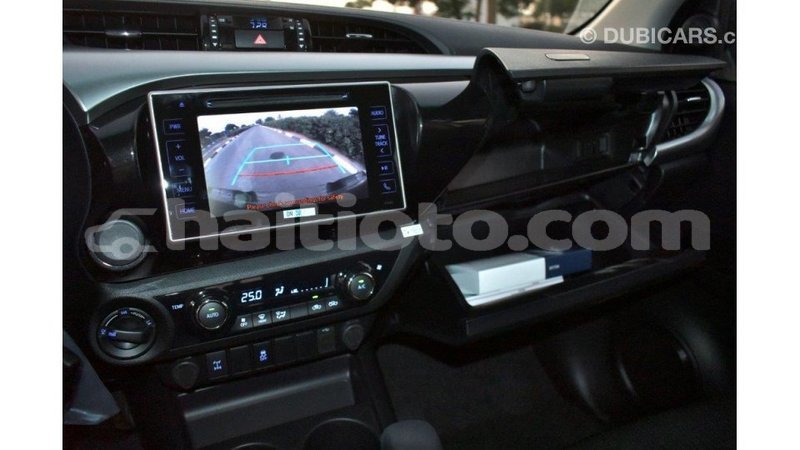 Big with watermark toyota hilux artibonite import dubai 1636