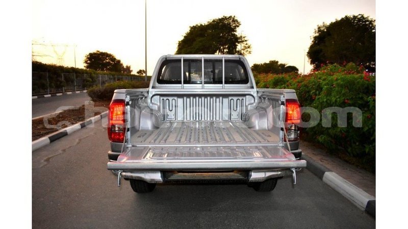 Big with watermark toyota hilux artibonite import dubai 1636