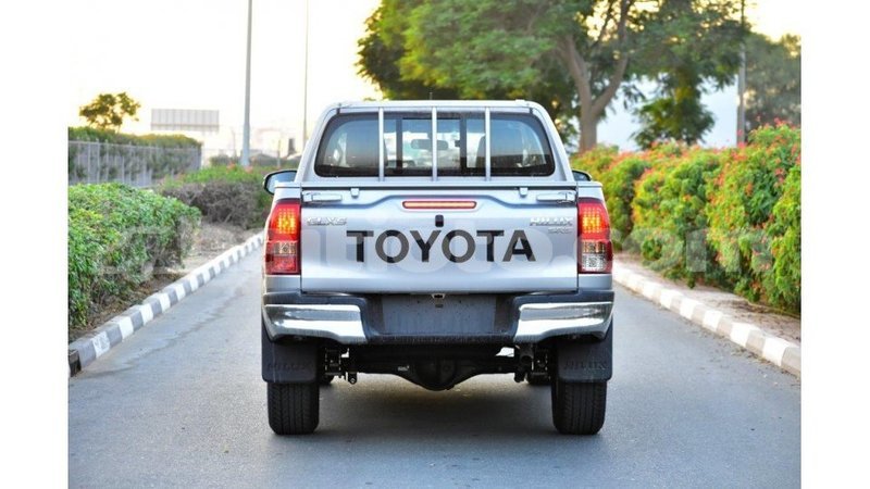Big with watermark toyota hilux artibonite import dubai 1636