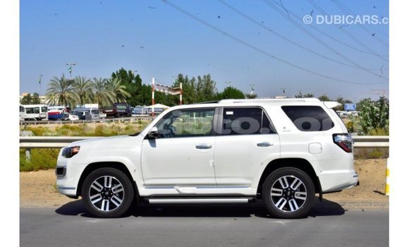 Acheter Import Voiture Toyota 4Runner Blanc à Import - Dubai, Artibonite Acheter Import Voiture Toyota 4Runner Blanc à Import - Dubai, Artibonite