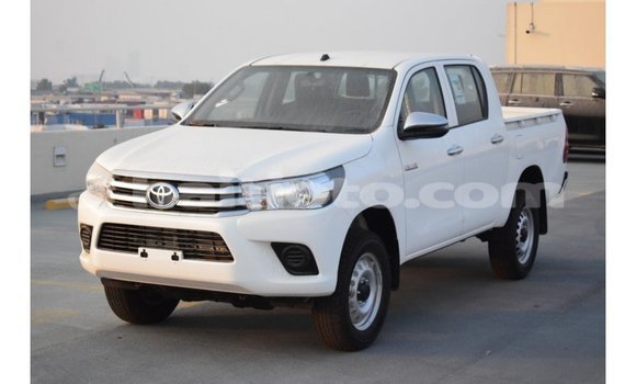 Acheter Import Voiture Toyota Hilux Blanc à Import - Dubai, Artibonite Acheter Import Voiture Toyota Hilux Blanc à Import - Dubai, Artibonite