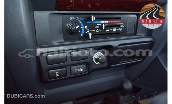 Acheter Import Voiture Toyota Land Cruiser Rouge à Import - Dubai, Artibonite Acheter Import Voiture Toyota Land Cruiser Rouge à Import - Dubai, Artibonite