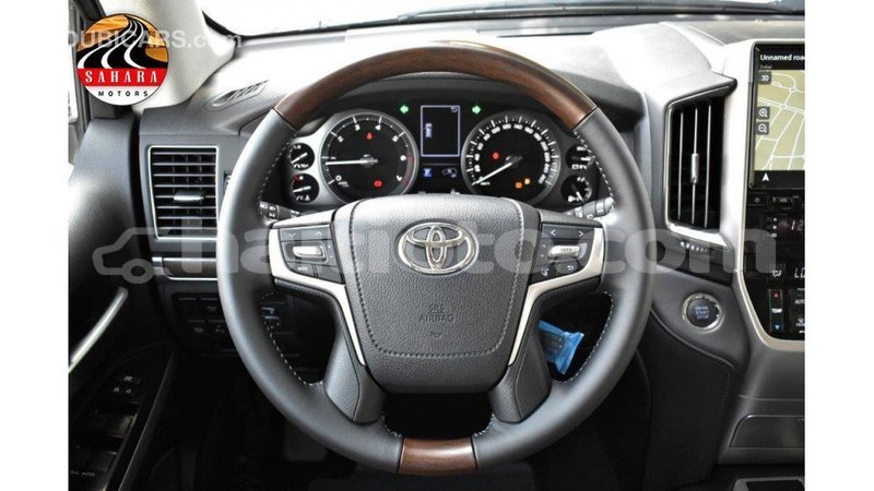 Big with watermark toyota land cruiser artibonite import dubai 1641