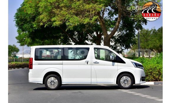 Acheter Import Voiture Toyota Granvia Blanc à Import - Dubai, Artibonite Acheter Import Voiture Toyota Granvia Blanc à Import - Dubai, Artibonite