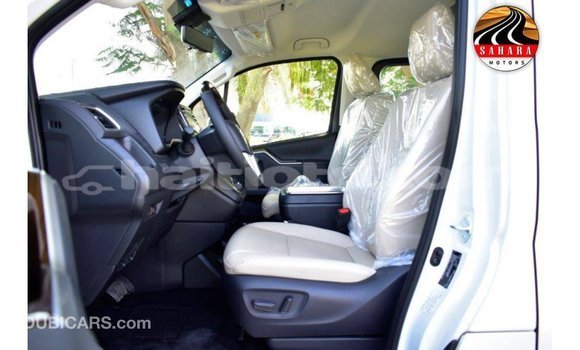 Acheter Import Voiture Toyota Granvia Blanc à Import - Dubai, Artibonite Acheter Import Voiture Toyota Granvia Blanc à Import - Dubai, Artibonite