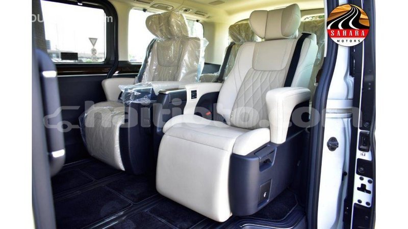 Big with watermark toyota granvia artibonite import dubai 1643