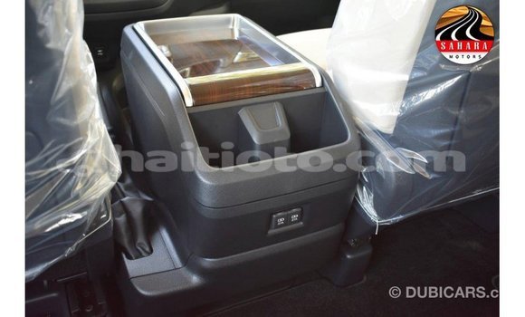 Acheter Import Voiture Toyota Granvia Blanc à Import - Dubai, Artibonite Acheter Import Voiture Toyota Granvia Blanc à Import - Dubai, Artibonite