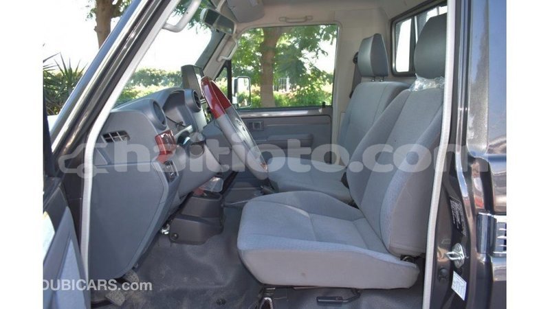 Big with watermark toyota land cruiser artibonite import dubai 1644