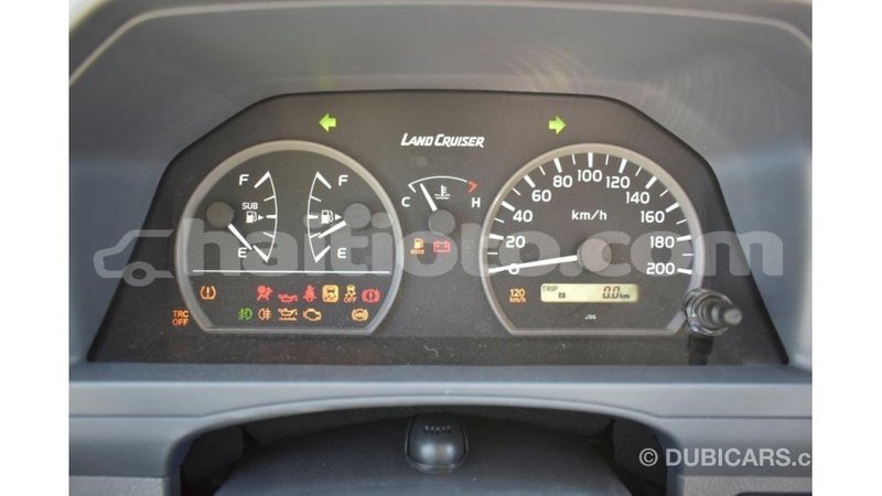 Big with watermark toyota land cruiser artibonite import dubai 1644