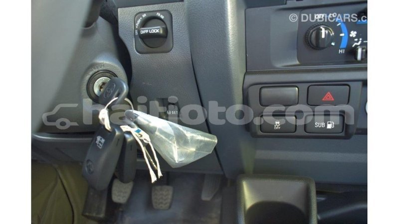 Big with watermark toyota land cruiser artibonite import dubai 1644