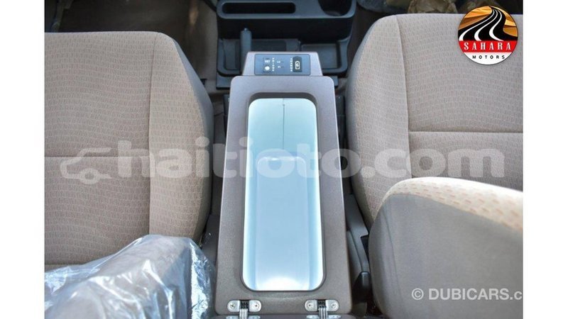 Big with watermark toyota land cruiser artibonite import dubai 1645