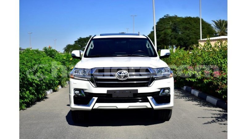 Big with watermark toyota land cruiser artibonite import dubai 1646