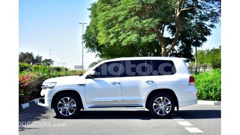 Big with watermark toyota land cruiser artibonite import dubai 1646