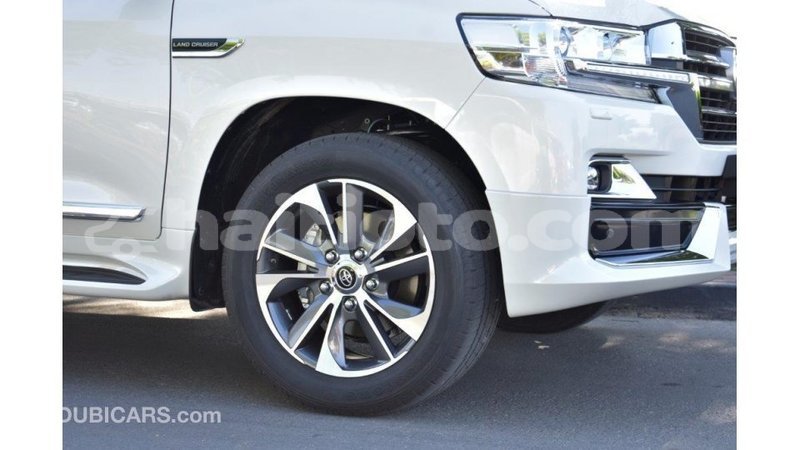 Big with watermark toyota land cruiser artibonite import dubai 1646