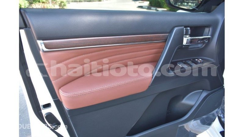 Big with watermark toyota land cruiser artibonite import dubai 1646